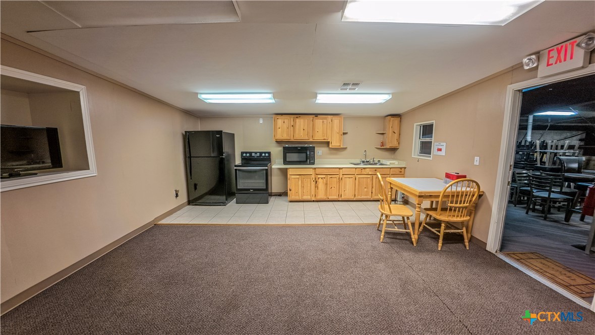 309 West Loop Property Photo 46