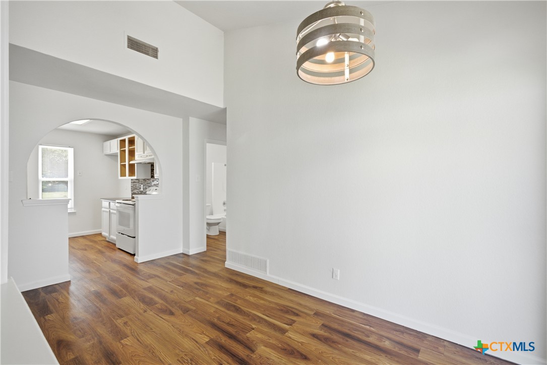 2216 Cimmaron Drive Property Photo 6