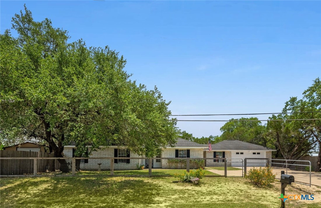 1106 Amanda Property Photo 1