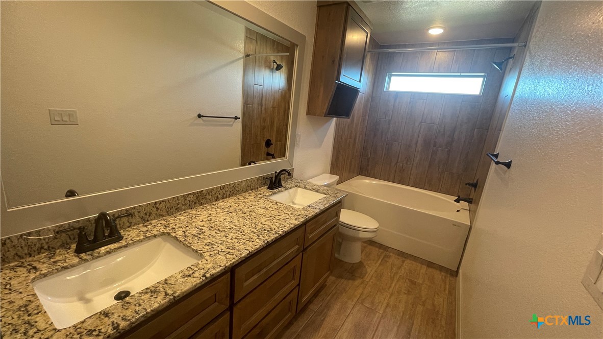 2412 Duntov Drive A Property Photo 20