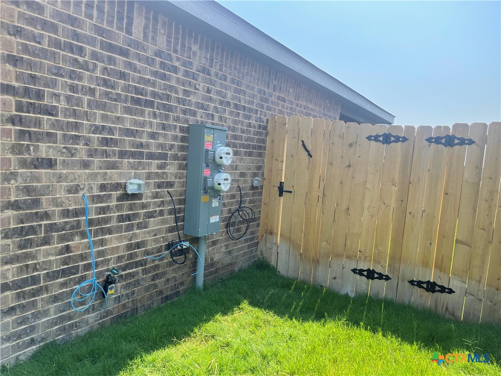 2412 Duntov Drive A Property Photo 34
