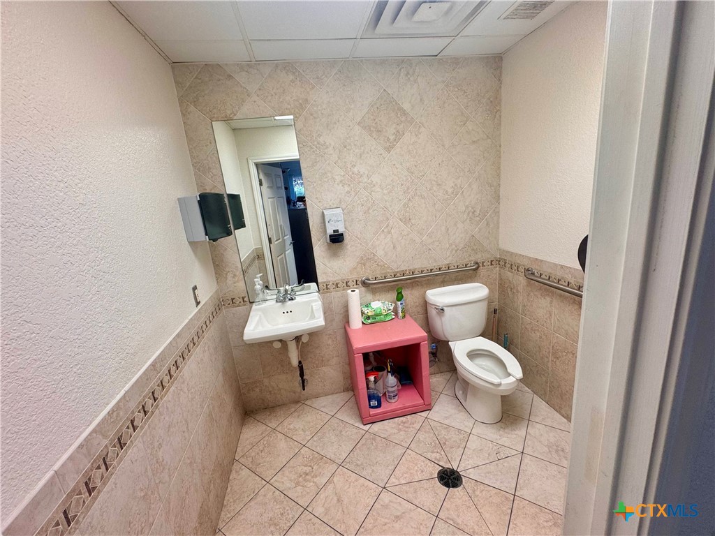 1107 S W S Young Drive Property Photo 18