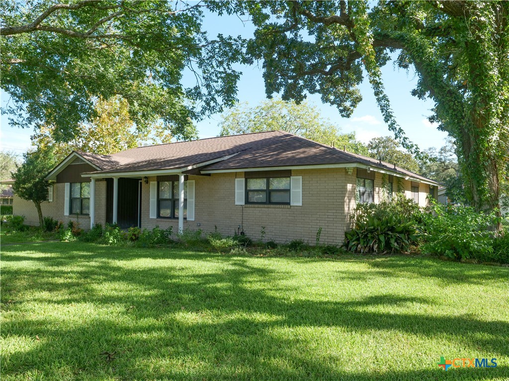 1209 E Morgan Property Photo 2