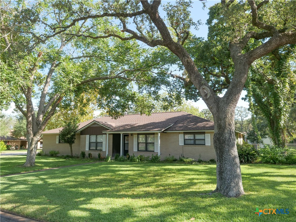 1209 E Morgan Property Photo 3