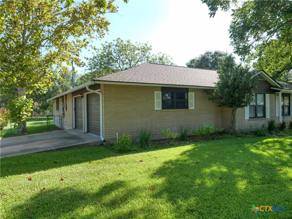 1209 E Morgan Property Photo 9