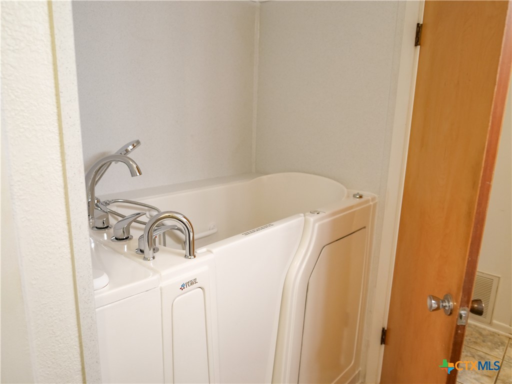 1209 E Morgan Property Photo 36