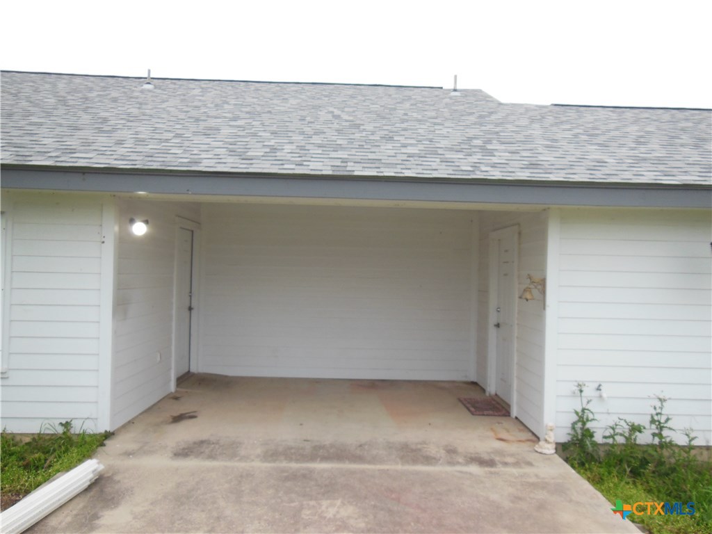 1830 Coffee Road Property Photo 3