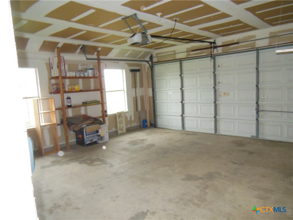 1830 Coffee Road Property Photo 11