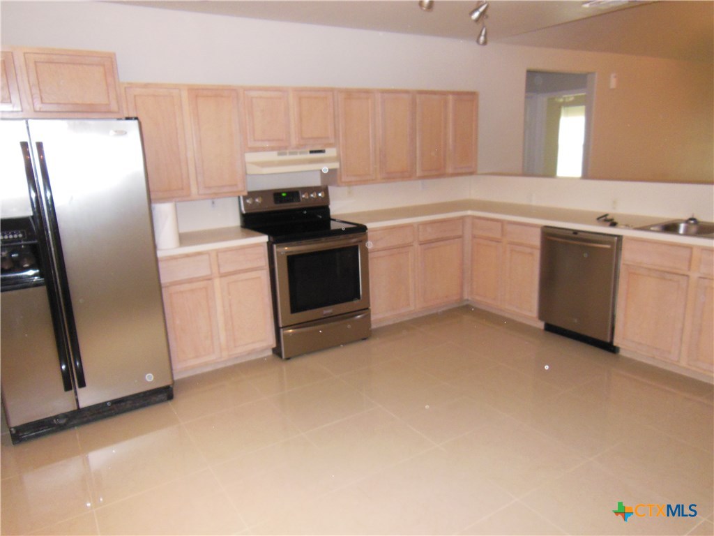 1830 Coffee Road Property Photo 12