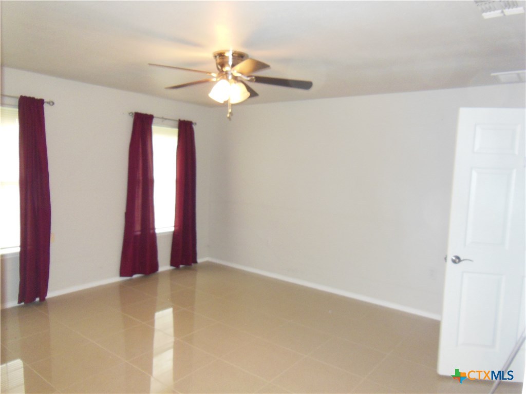 1830 Coffee Road Property Photo 15