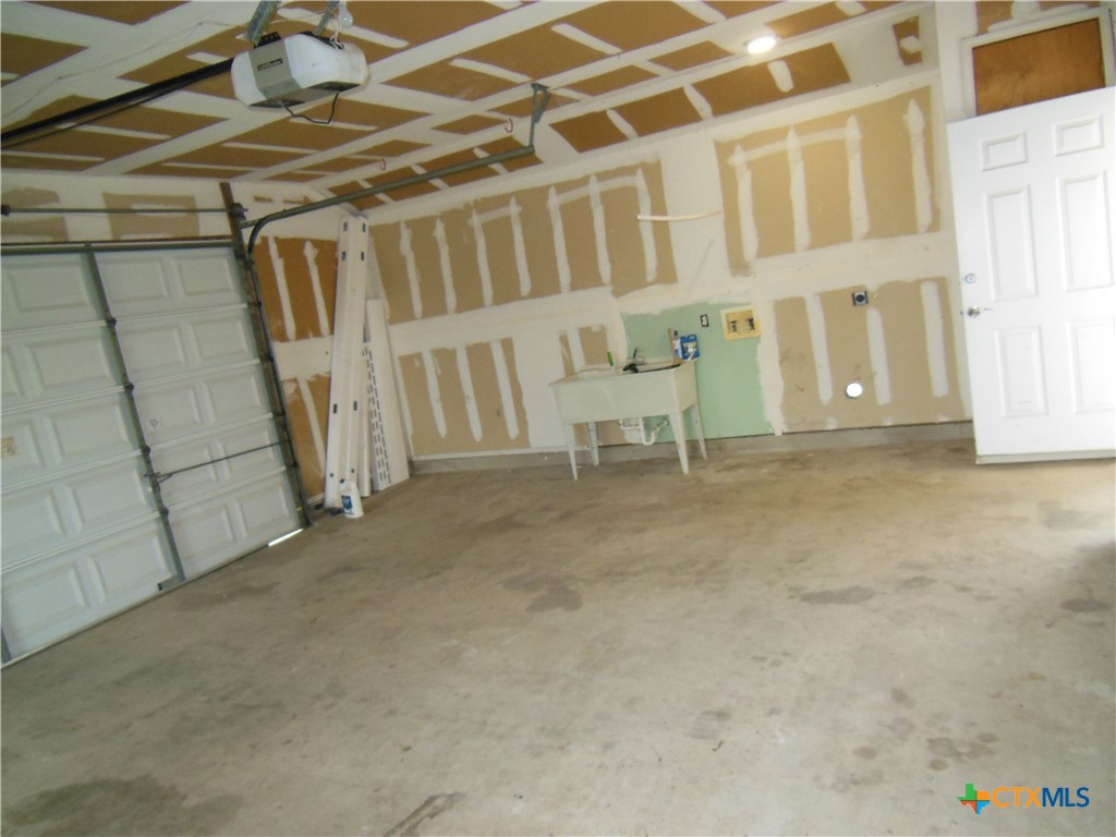 1830 Coffee Road Property Photo 21