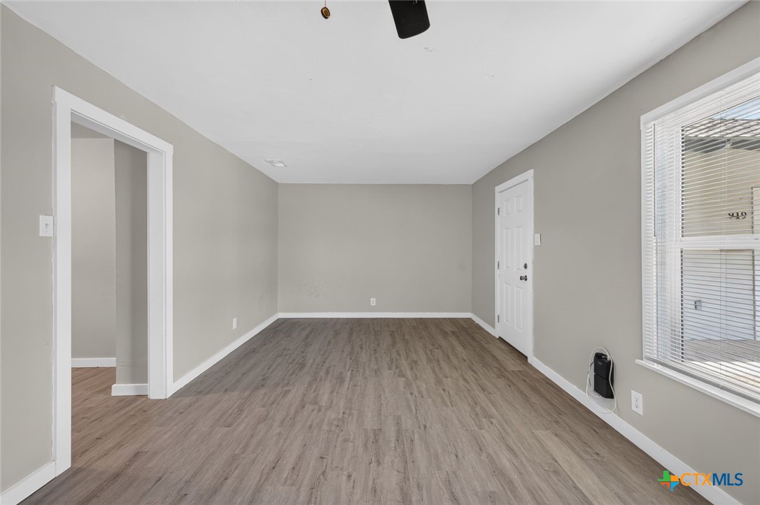 921 Stetson Avenue Property Photo 9