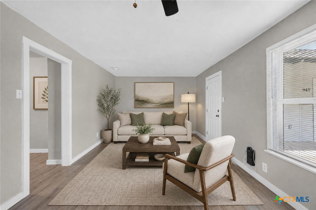 921 Stetson Avenue Property Photo 10
