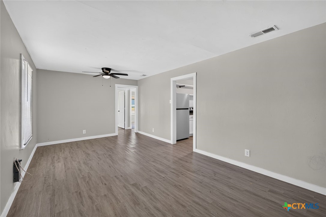 921 Stetson Avenue Property Photo 11