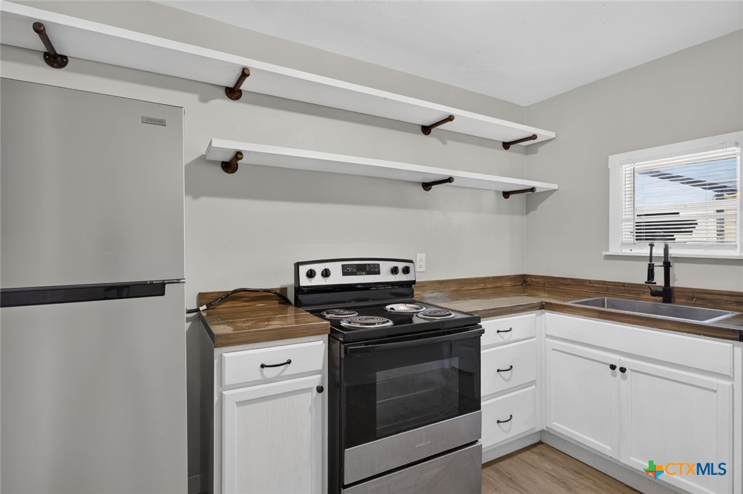 921 Stetson Avenue Property Photo 13