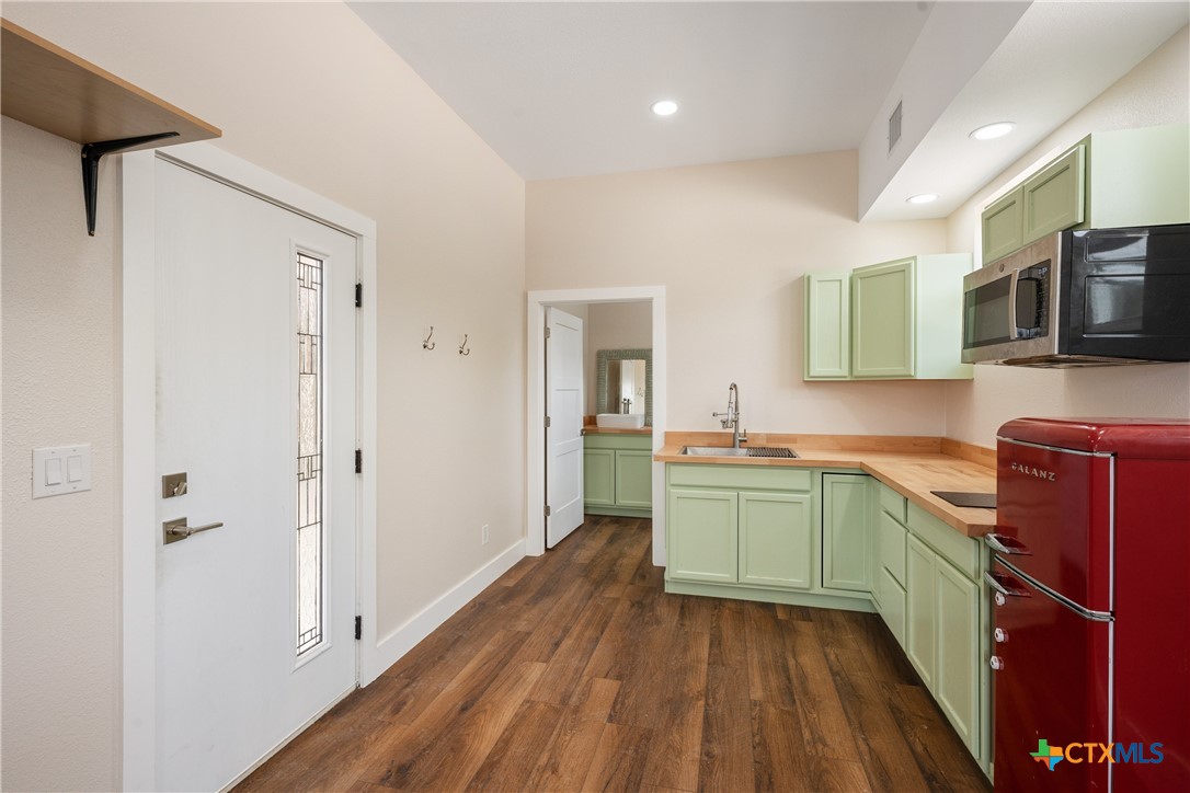 2010 Hoffmann Lane Property Photo 34