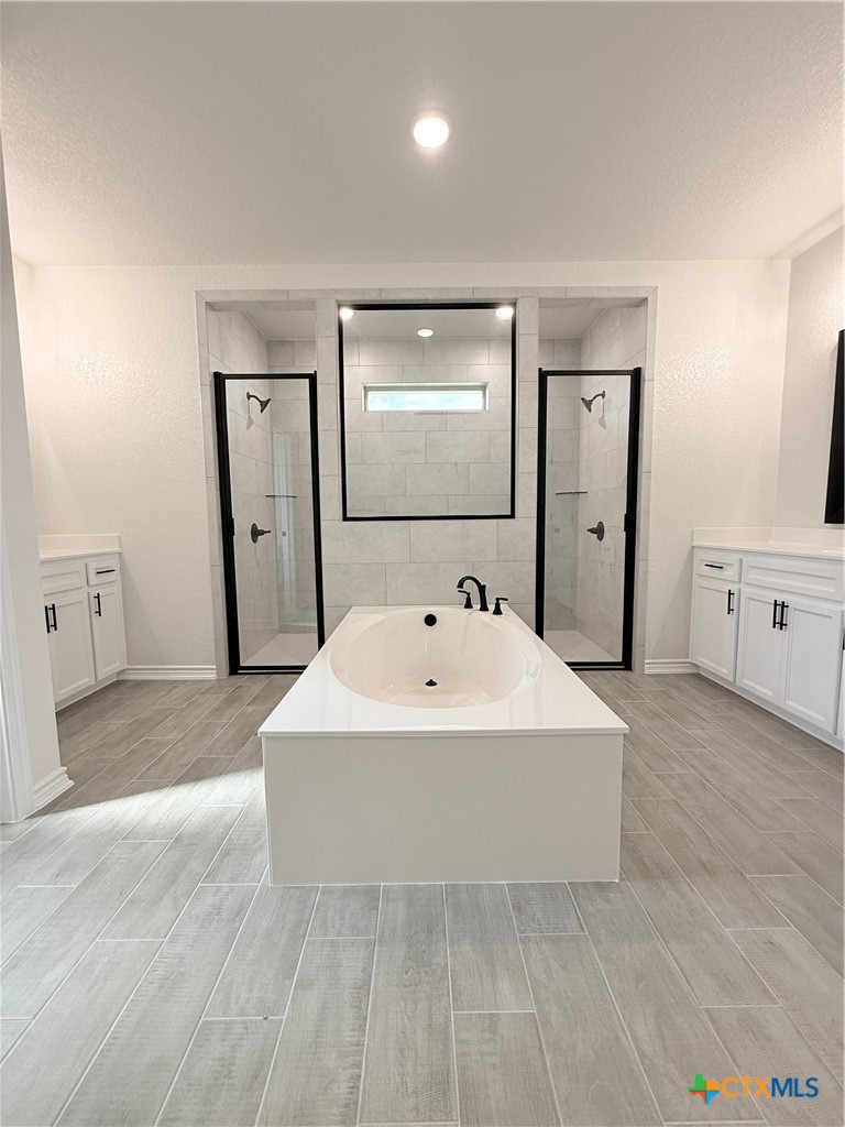 500 Avery Street Property Photo 16