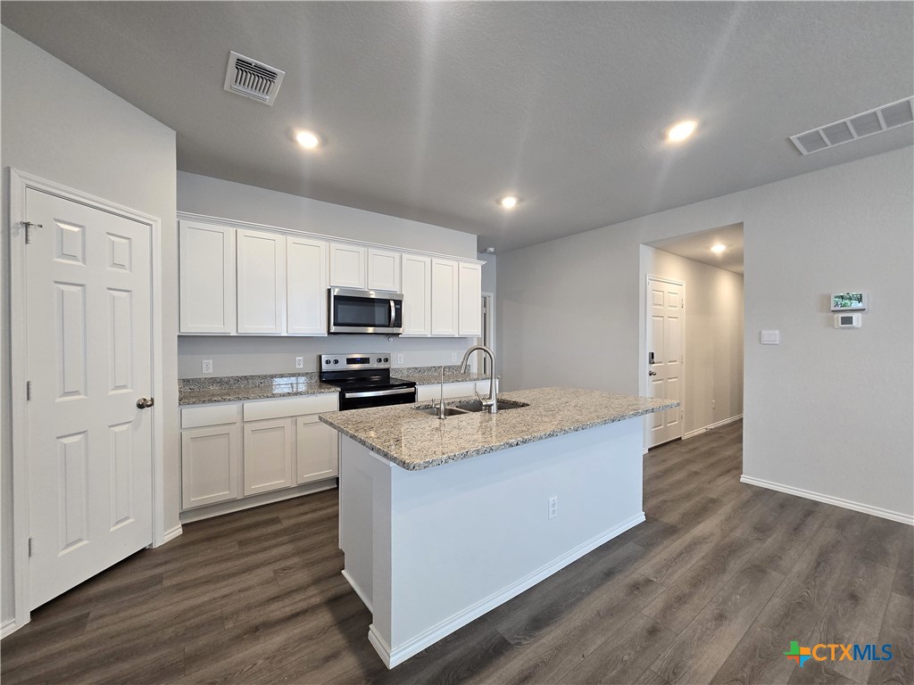 2349 Bee Creek Drive Property Photo 8
