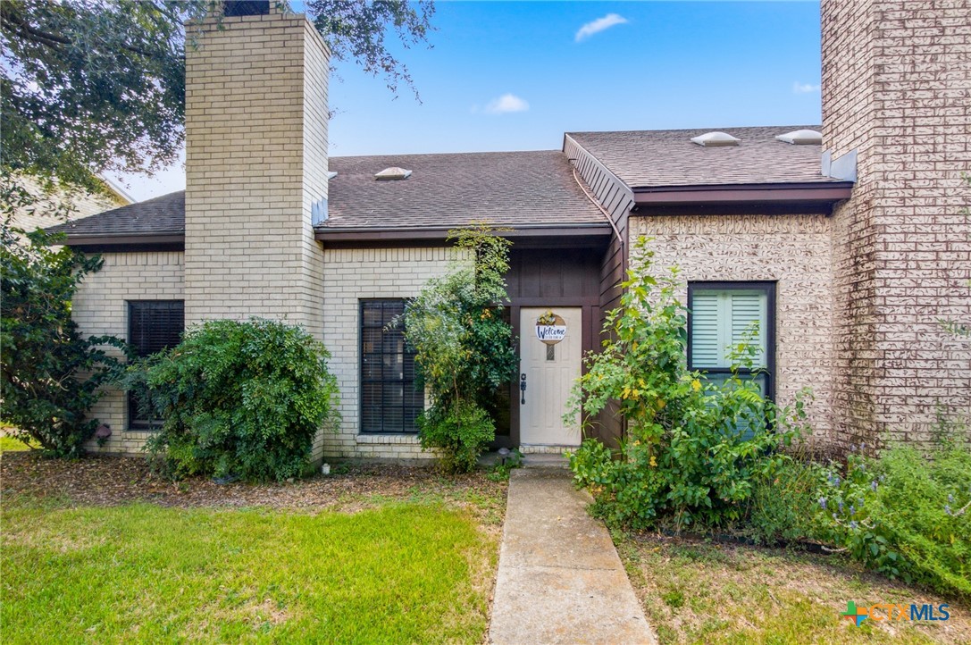 101 Maplewood Drive 7 Property Photo 1