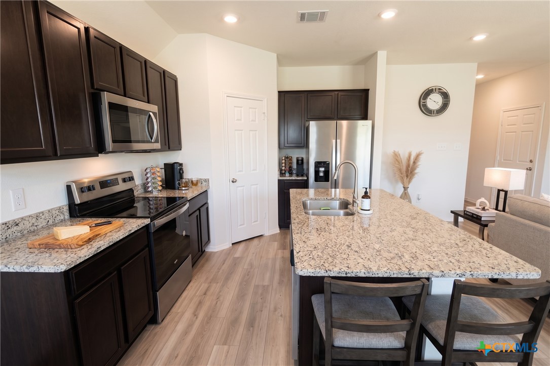 2478 Bee Creek Drive Property Photo 2