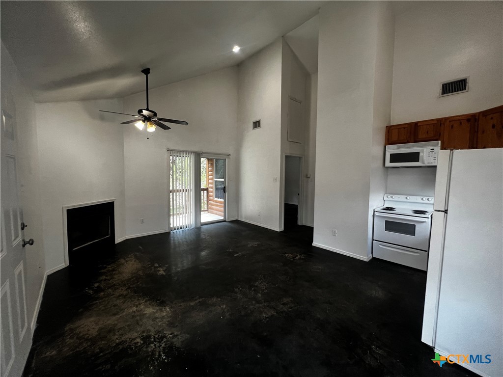 41340 Fm 3159 212 Property Photo 1