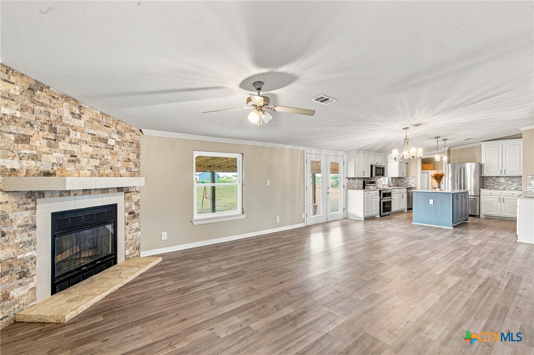 730 Shady Hollow Road Property Photo 4