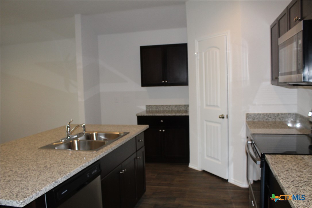 841 Margay Loop Property Photo 8