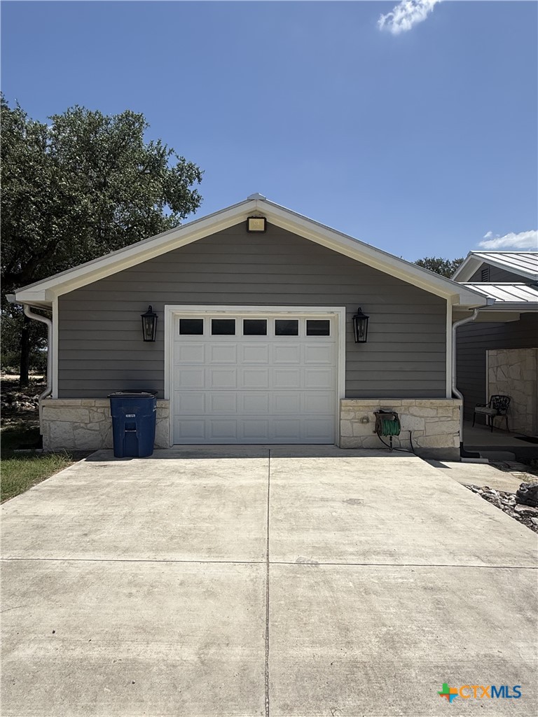 4130 Summit Drive Property Photo 2
