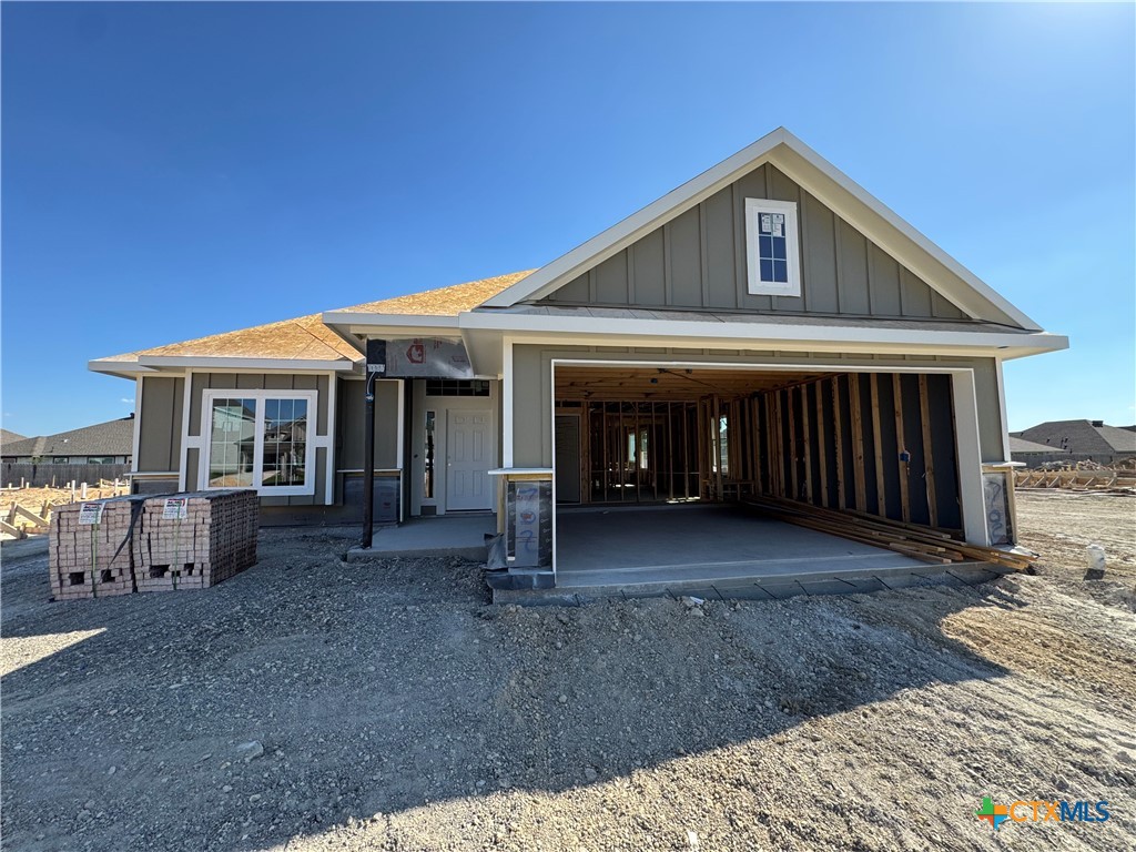 702 James Parker Circle Property Photo 1