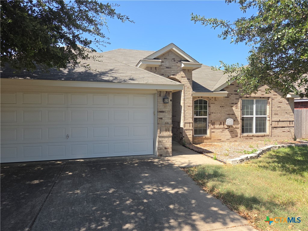 5209 Foxhill Road Property Photo 1