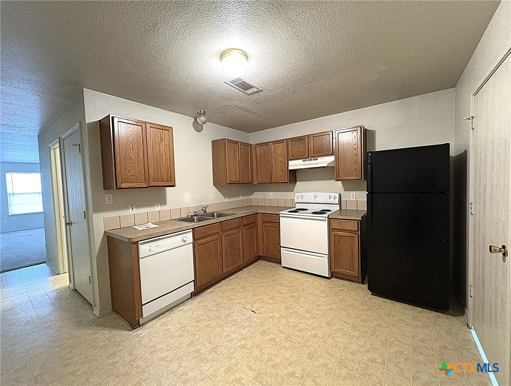 152 Ryan Circle B Property Photo 3