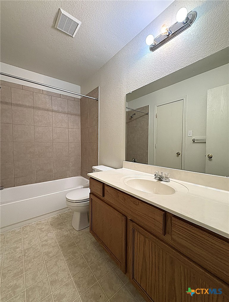 152 Ryan Circle B Property Photo 8