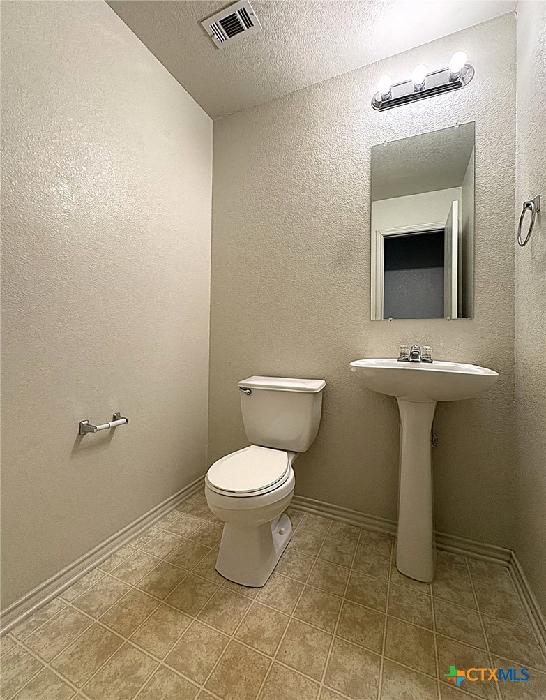 152 Ryan Circle B Property Photo 9