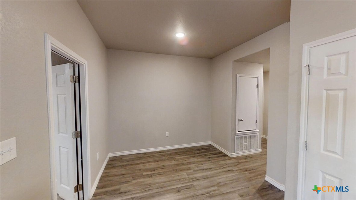130 Wind Ridge Drive B Property Photo 8