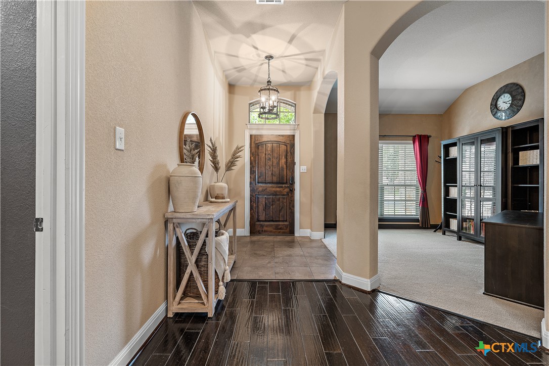 1008 N Ash Cove Property Photo 6