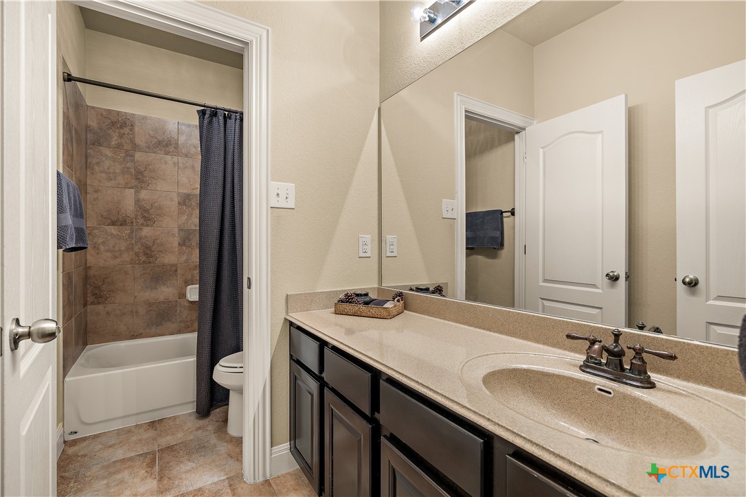 1008 N Ash Cove Property Photo 29