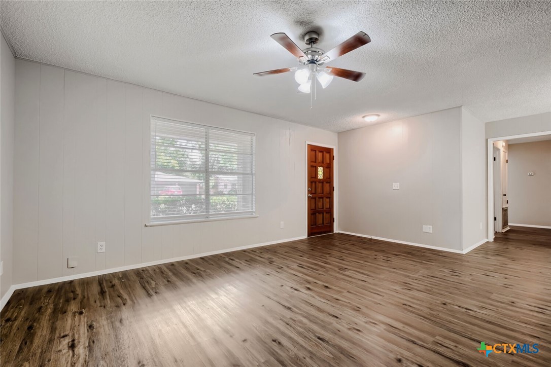 1345 Azalea Lane Property Photo 4