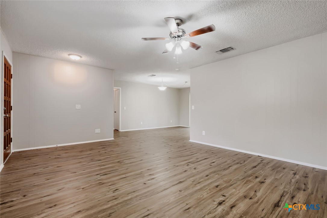 1345 Azalea Lane Property Photo 5