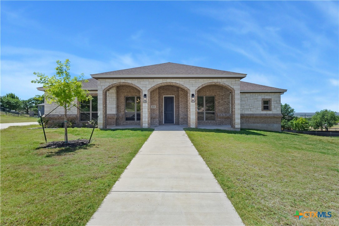 104 Cedar Bluff Drive Property Photo 1