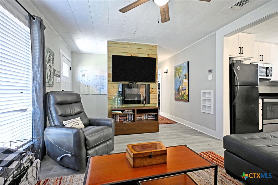 553 Scenic Drive Property Photo 4