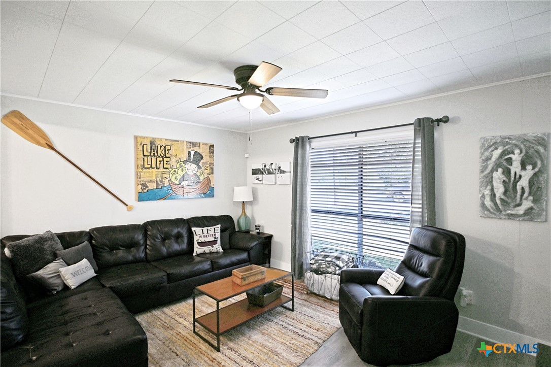 553 Scenic Drive Property Photo 6