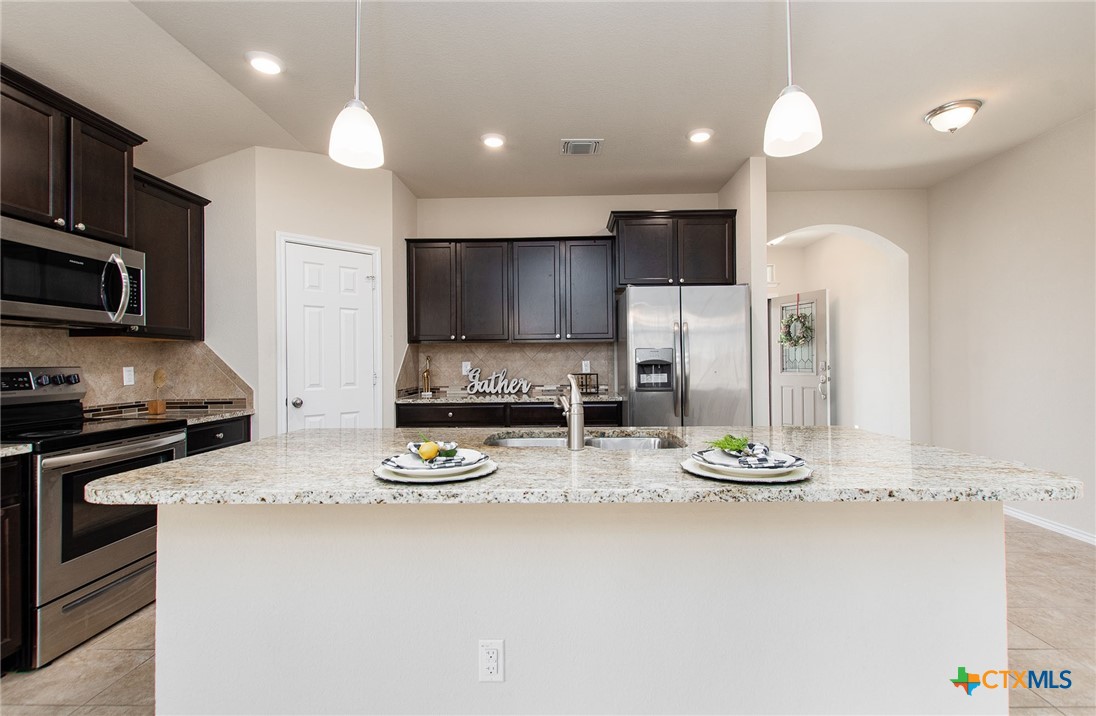 2516 Bargello Street Property Photo 6