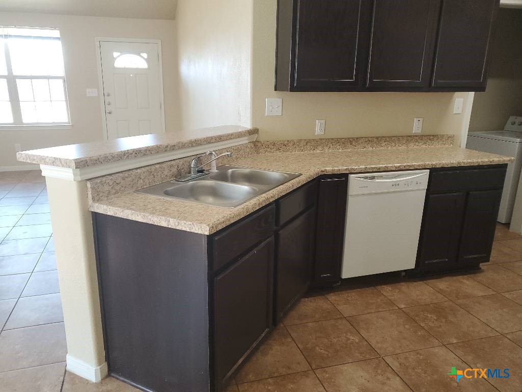 1207 Cavalry Lane B Property Photo 5