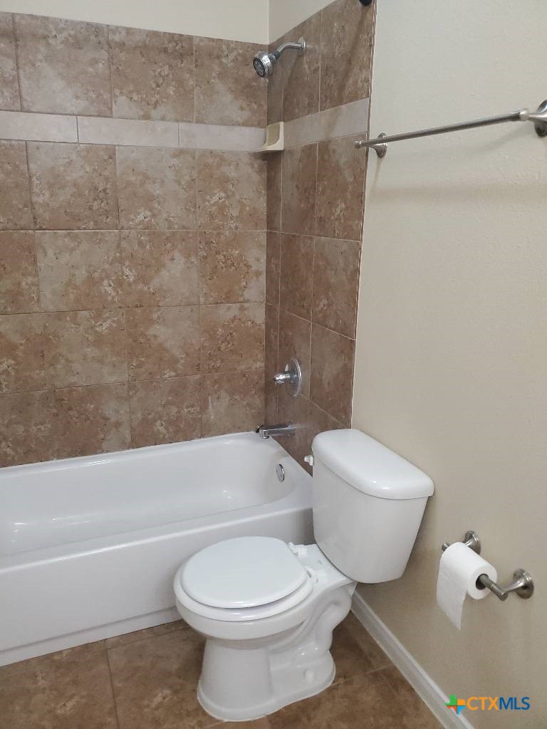 1207 Cavalry Lane B Property Photo 9