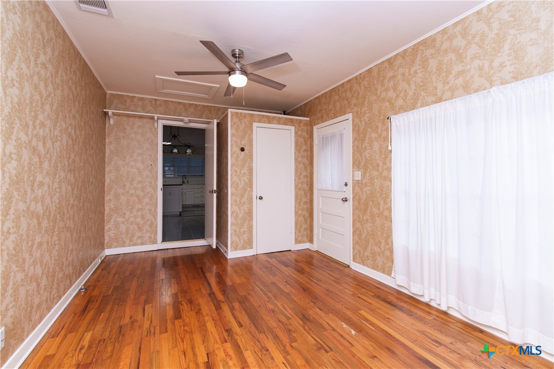 4510 Russell Drive Property Photo 10
