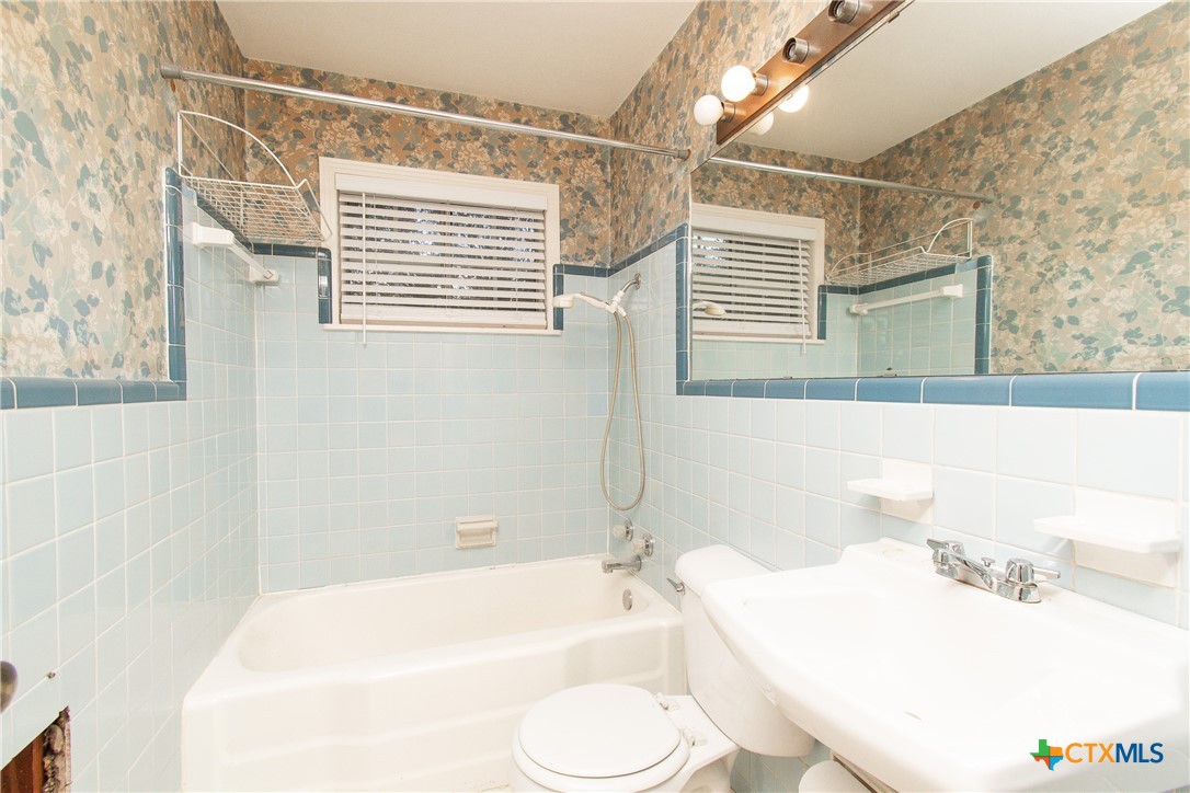 4510 Russell Drive Property Photo 15