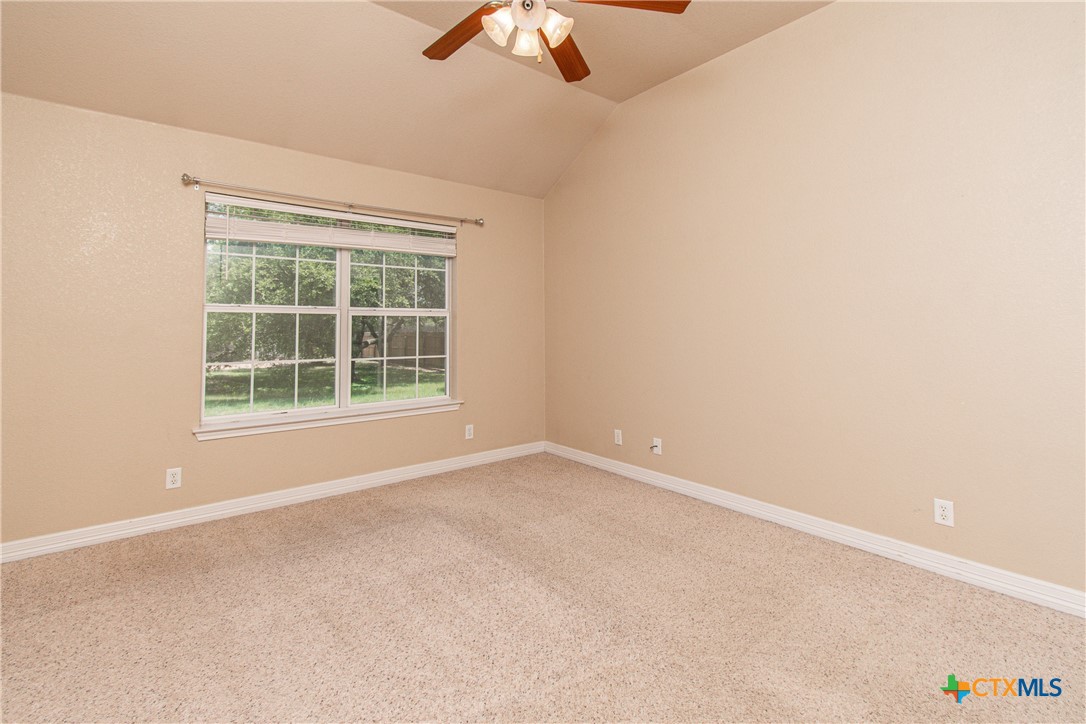 1401 Saxon Circle Property Photo 12