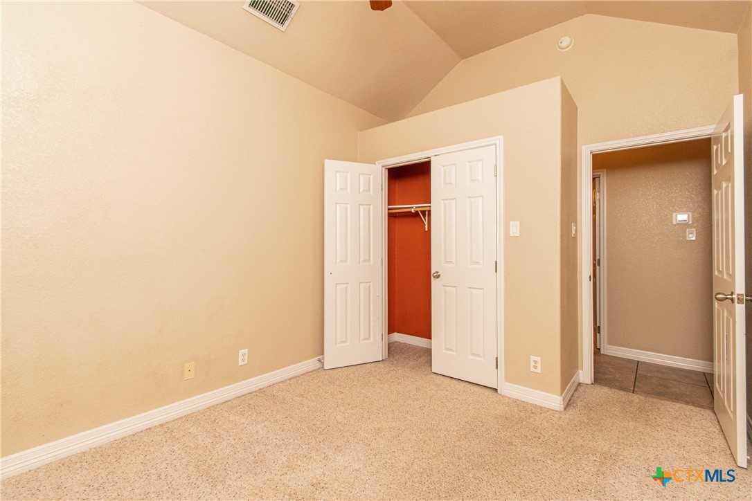 1401 Saxon Circle Property Photo 18