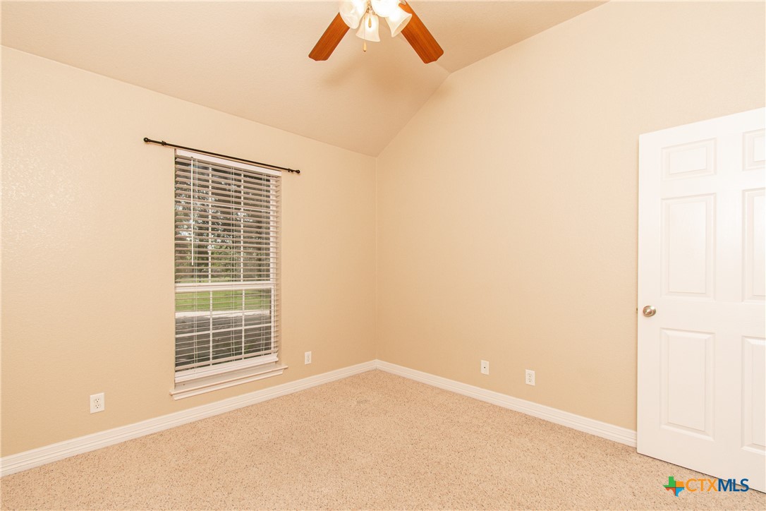 1401 Saxon Circle Property Photo 21