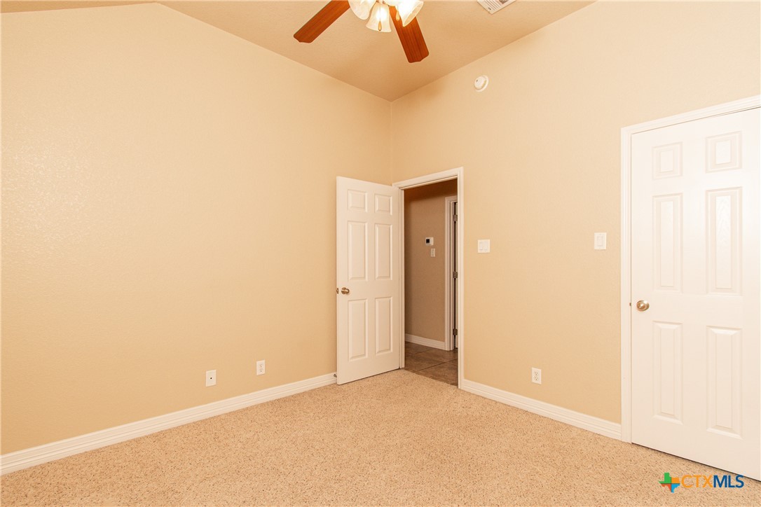 1401 Saxon Circle Property Photo 22